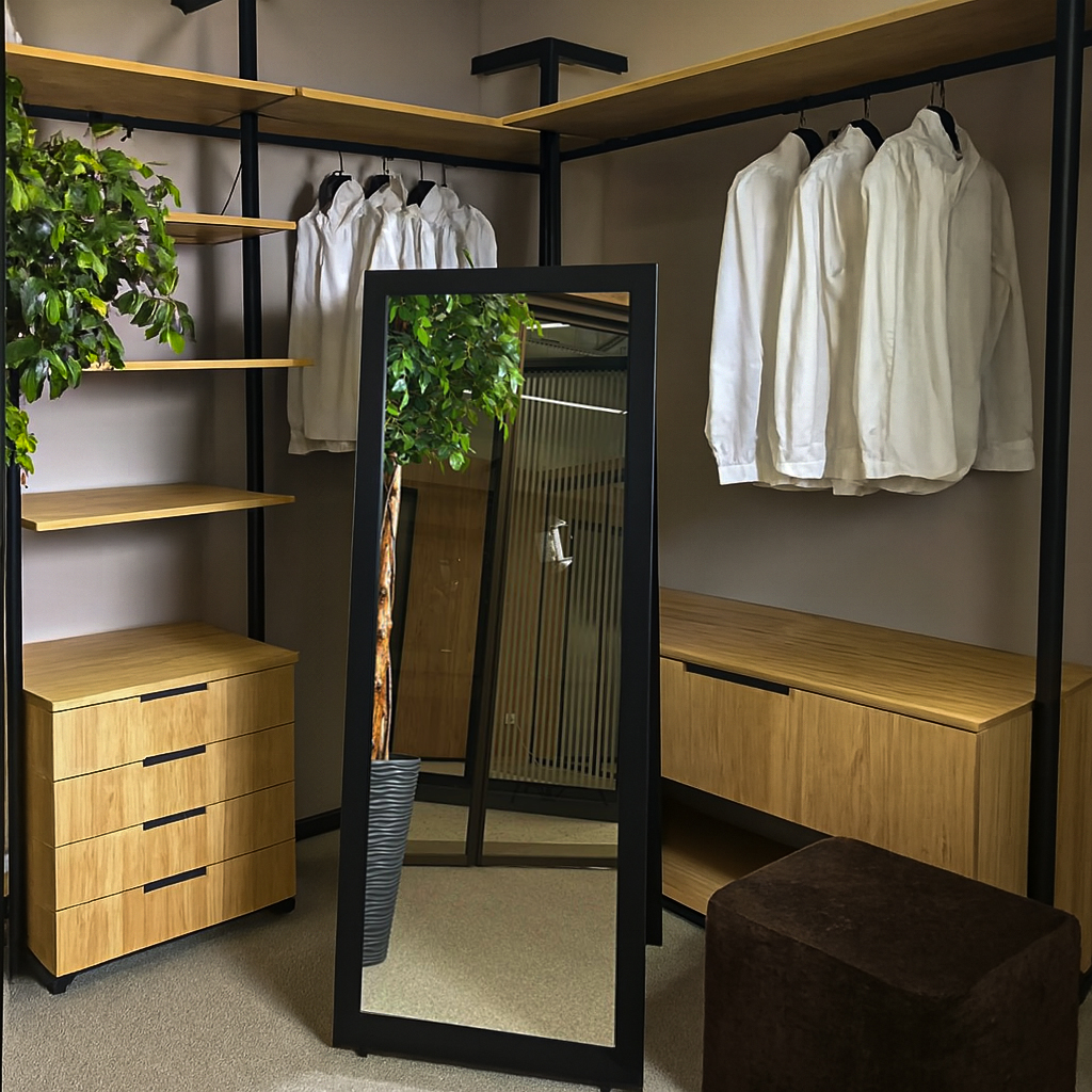 Чорний матовий